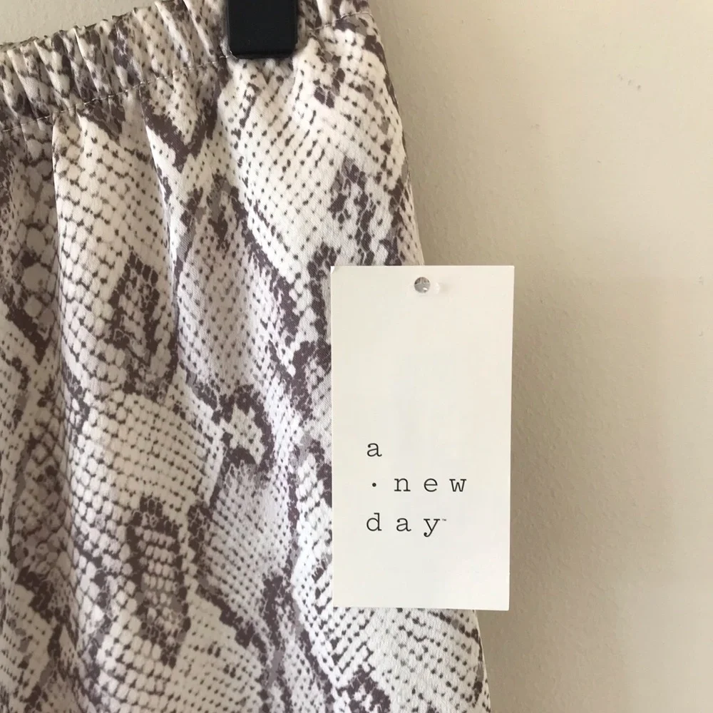 A New Day Snakeskin Print Wide Leg Pants, NWT - Picture 6 of 13